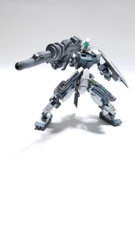 グレネードランチャー・選択武装
破壊力が高い中距離武装
バックパックに装備することもできる