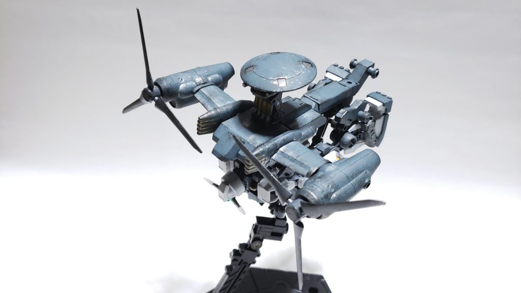 輸送機
ディセ
オの長距離移動に使用される
背中のコネクターで本機と接続される。
輸送機はAI制御でディシオと接続中はアンドロイド制御になり無人運用が可能
電撃強襲作戦などで真価を発揮する……かも