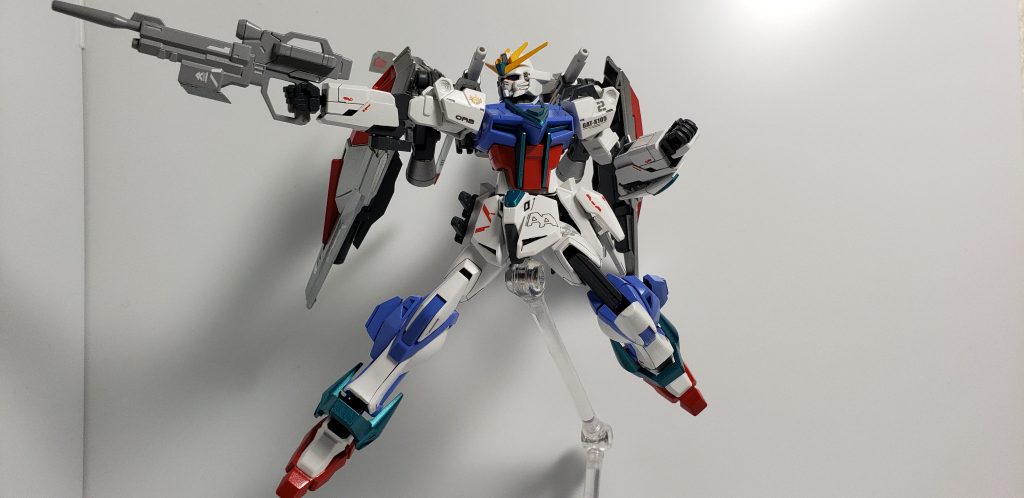 SEED OPのタイトルバックやプラモのパケ絵のポージング。以外にバシっと決めるの難しいですね(;・∀・)