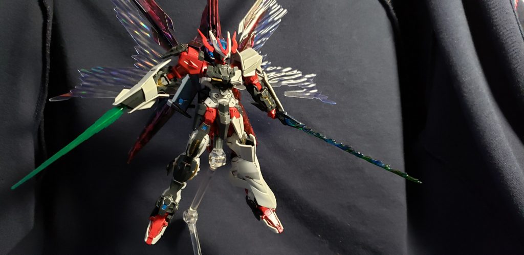 💥ナイトロシステム💥発動状態
アニメのこのポーズがやりたくて、がビームサーベル作った最大の理由です。やっぱりビームサーベルは必須であったと思いました。