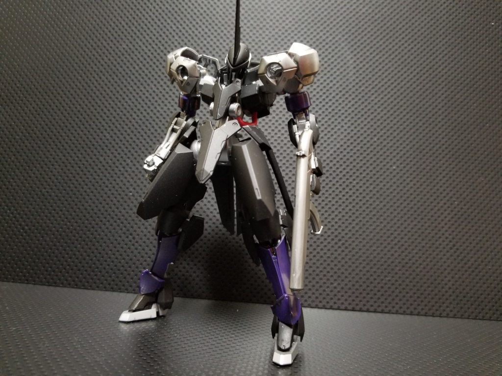 ## オスクリダッド フェイズ2
量産機ソルダートをベースに改造した機体、その第二形態。
装甲をパージし身軽になっている他、暗闇での隠密性が高く、静音加工が施されている。