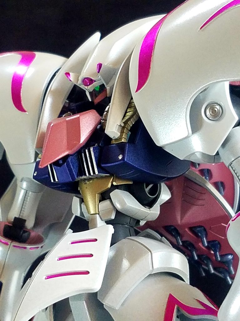 アップ。顔がなかなか好きです。角度によって見える印象が変わってくるので これは良かったなぁと( ̄▽ ̄)