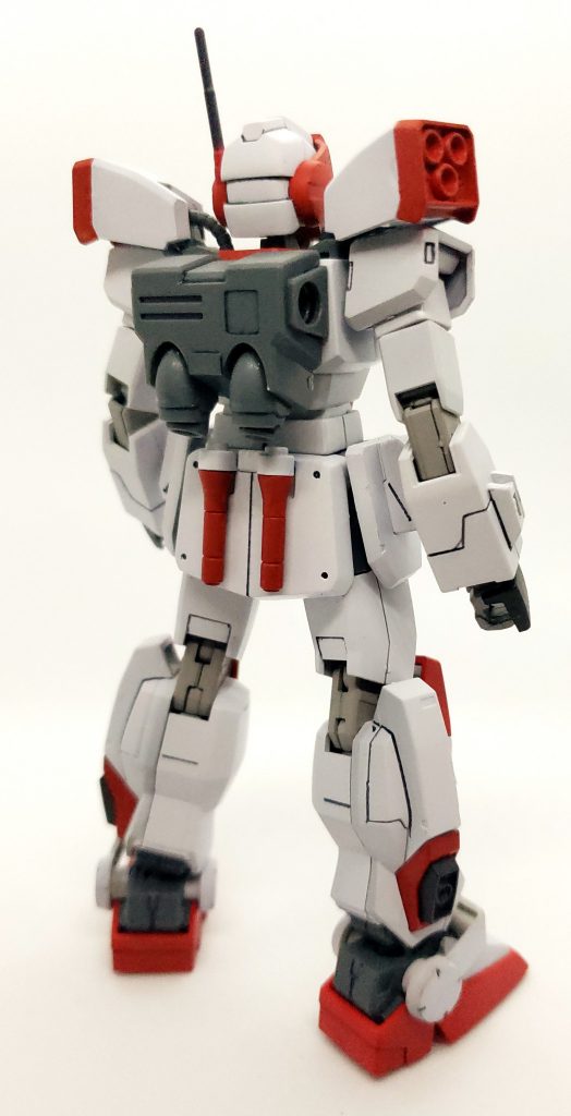 後ろから。サーベルを計4本装備させることが個人的なこだわり。