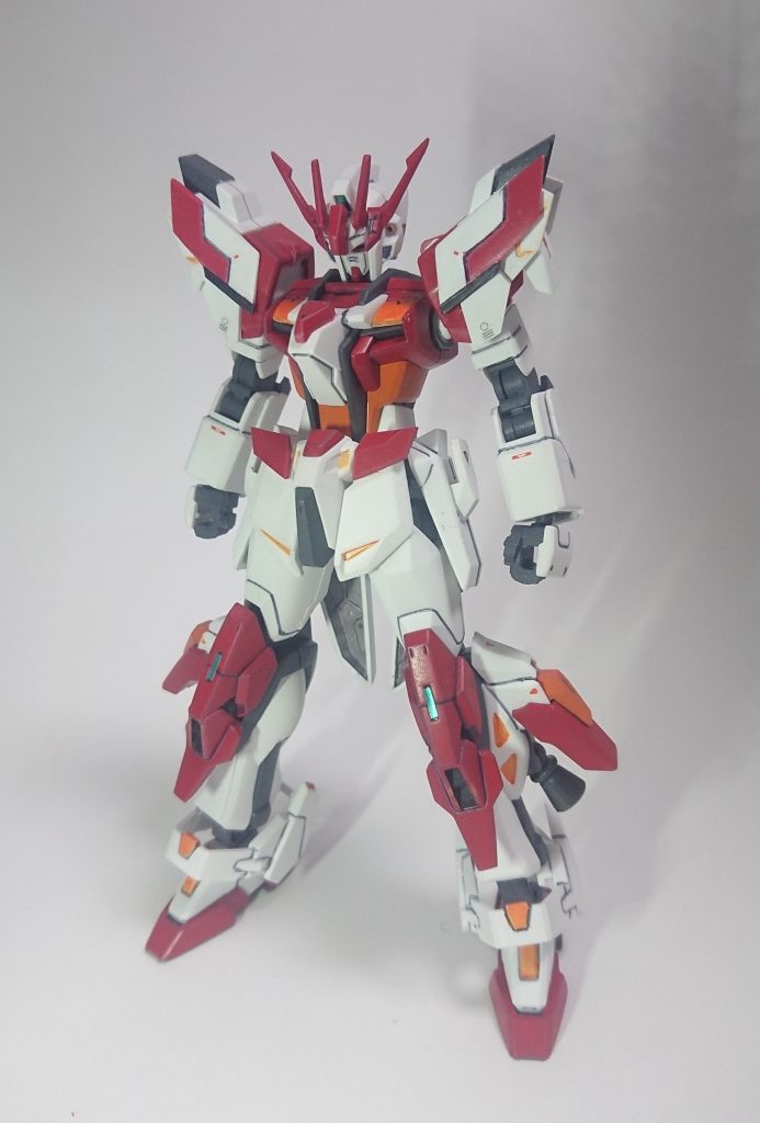 本体
ストライカーパックだけでなく、全身に機動力アップのための改造が施されている。