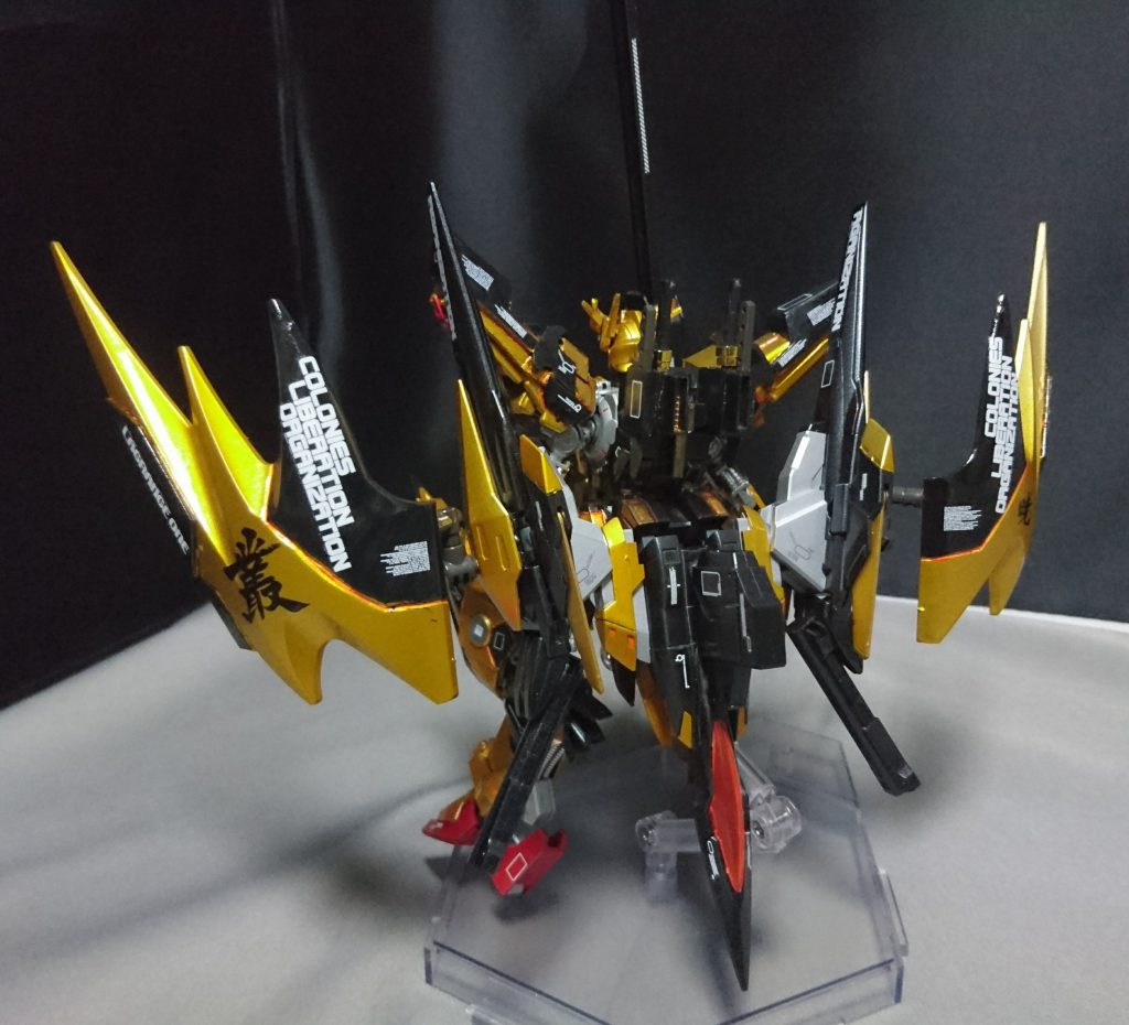 後ろ姿(支援機付き)です！
今回はバックパックはシンプルな物にして、本体と支援機が分離するように改造してみました！
※支援機については後程説明しますm(__)m