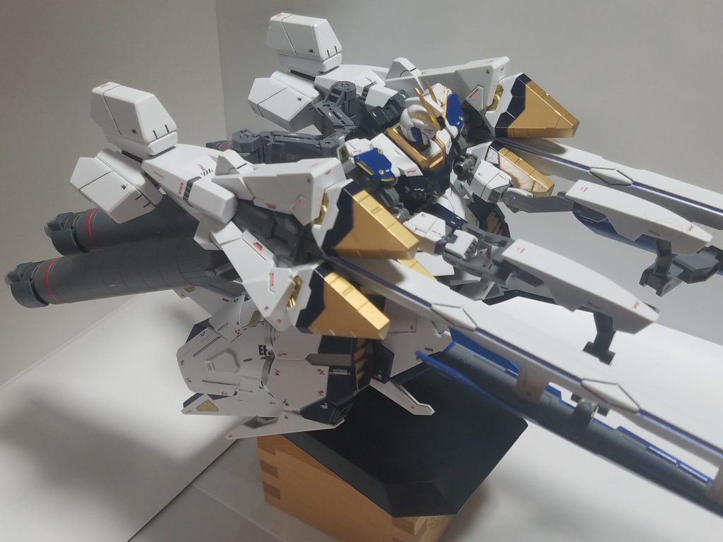 デカールは最小限にするつもりでしたが、途中から貼るのが楽しくなり、手持ちが無くなるまで貼ってしまいました( ﾟдﾟ)ﾊｯ!