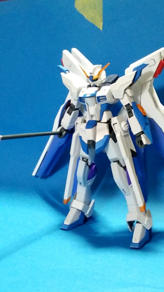 以下使用パーツ

HGBD　ガンダムラブファントム
HGBD　インパルスアルク
HGBD　インパルスランシェ
HGCE　ストライクフリーダム
HGCE　フォースインパルス

使用カラー
サーフェイサーブラック　1500
ベースホワイト　1500
MSライトブルー
ガンダムマーカー　メタリックオレンジ


以上。