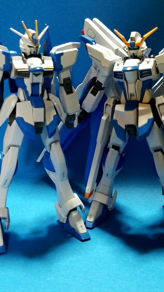 サンドリヨンと。
同じカラーリングだが全く印象が変わりました。