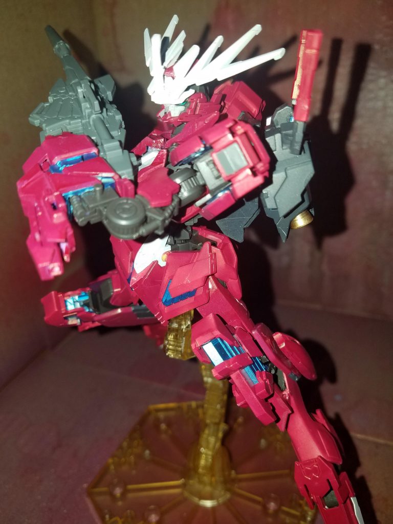 ユニコーンガンダム自体を改造するパターンは多く見かけてましたが、ユニコーンをばらして他のに組み込んで改造するパターンを自分が見たことがなったのも制作するきっかけのひとつです