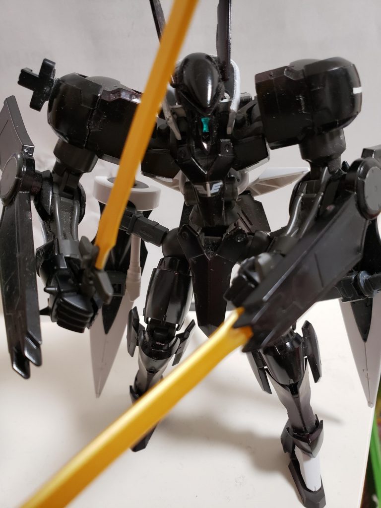 主武装その②
ヴァルキュリアブレード
ベースとなったグリムゲルデの主武装。
本来はヴァルキュリアシールド裏にマウントされている。
手で持つ他、ラッチ部分を変えれば手に持たずとも使用可能。