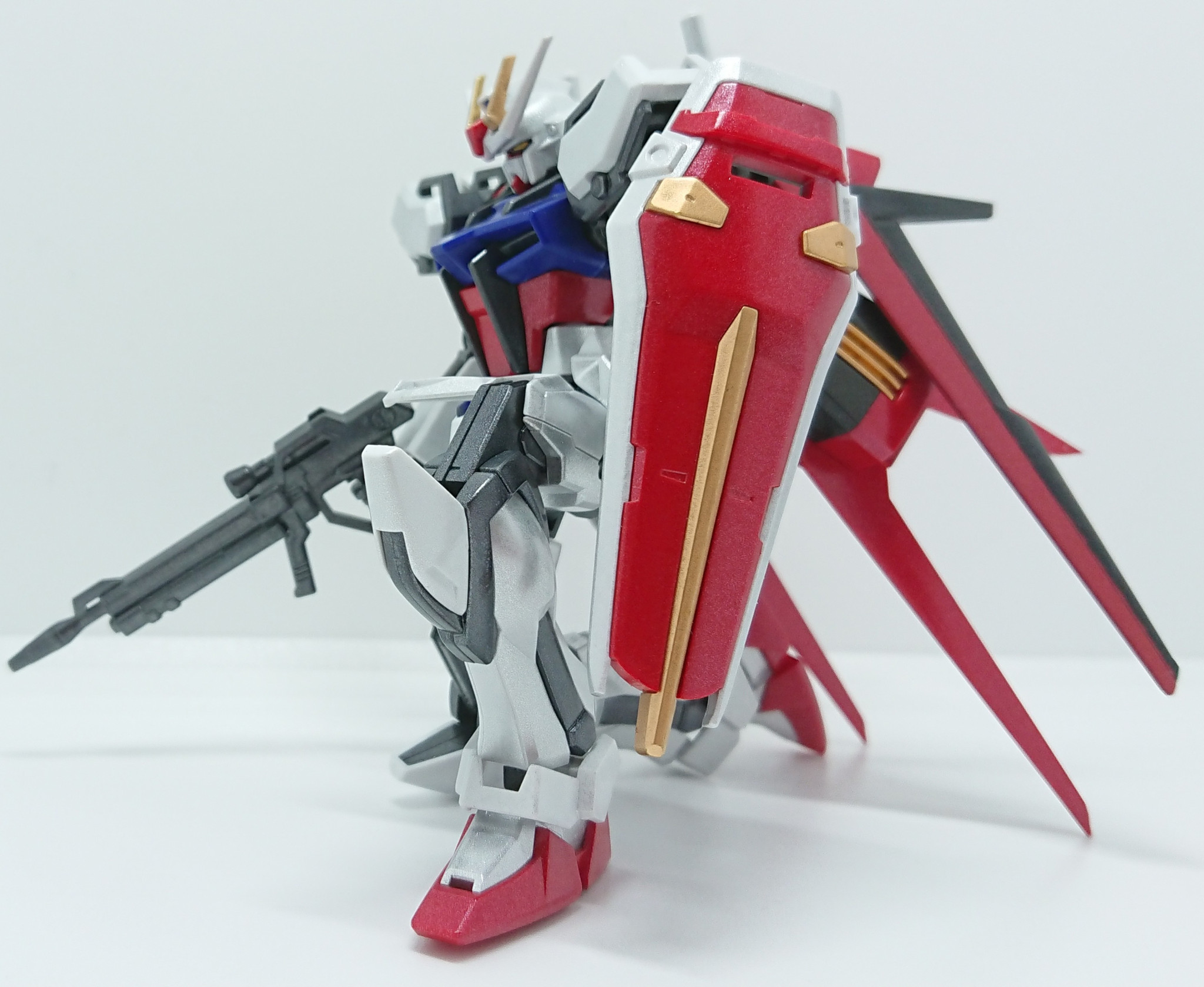 HGCE エールストライクガンダム メタルビルド風塗装｜ヴィリオさんの ...