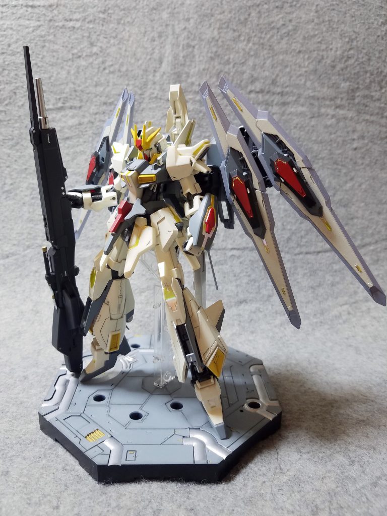 ドッキング!
ホットスクランブルガンダムをイメージ。
自分の好きなオールレンジ攻撃が得意な機体です。
設定ではオールラウンダー的な能力ですが、ファンネル展開しながら長距離狙撃 みたいな攻撃が好きなのでハイパーメガランチャーをチョイス( ̄▽ ̄) 
戦況によってはライフルやらレブの尾を使ったり、、っていう感じで