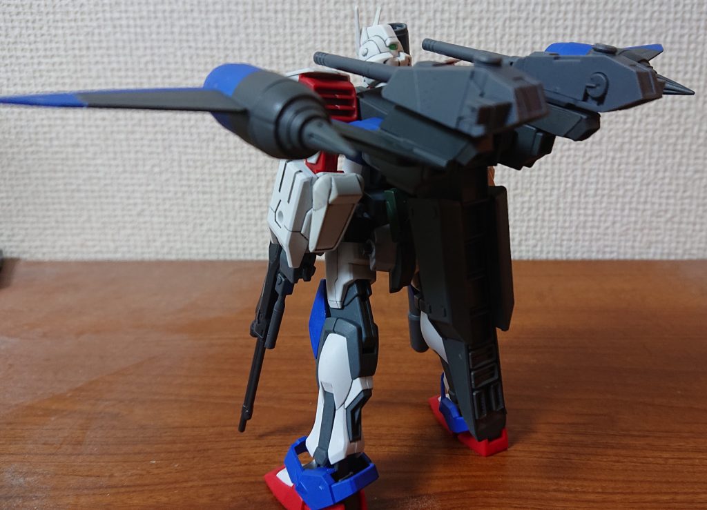 同背面
パックの羽部分はコレクションシリーズのバクゥから流用しました。