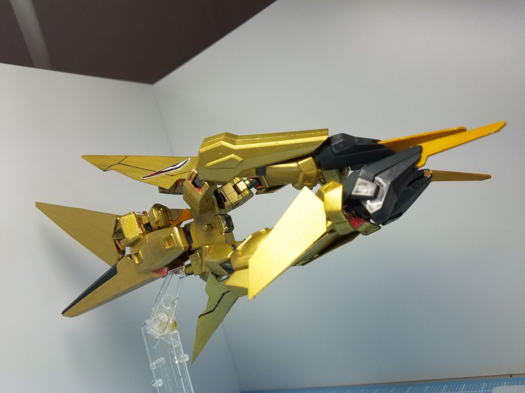 変形もできます。顔がめちゃめちゃ主張してきます