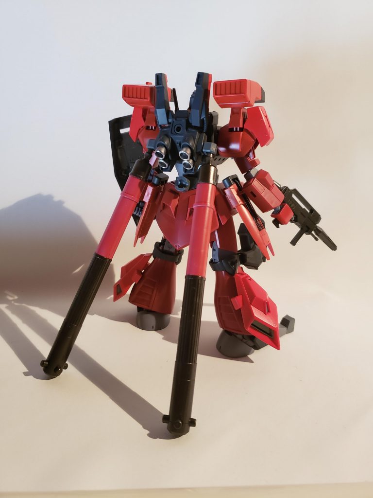 背面 ガルバルディγの運用試験は宇宙空間のみで、大気圏内の運用試験は完成したジムⅢで行われた。