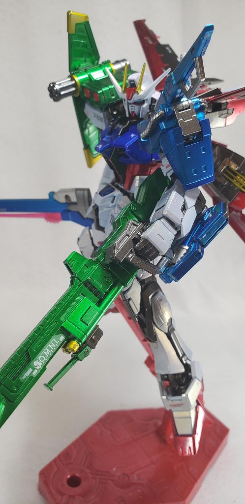 写真2 右側
上手く自立しなかったので、レッドフレーム改の台座を流用しました。