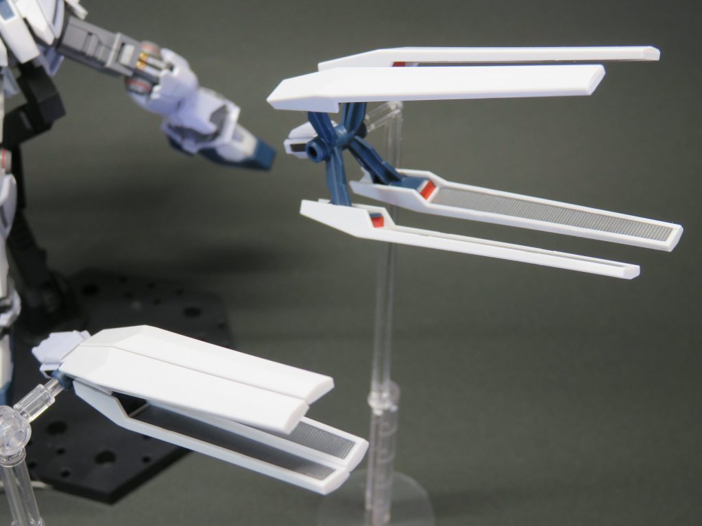 インコム
内部に溝入りのプラ板を貼っています