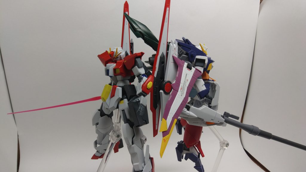 以上になります！4ヶ月弱も作業してました表面処理したりサフ吹いたりスプレー塗装したり…と初めてばかりでしたが、楽しくできました配色等々兄の協力もあり、無事完成させることができてとてもうれしいです今後は強化形態やFA形態も作る予定ですし右側の相方機アルテミスガンダムも誠意制作中です自分が今まで作った中で間違いなく最高傑作になりました最後まで見ていただいてありがとうございました！！