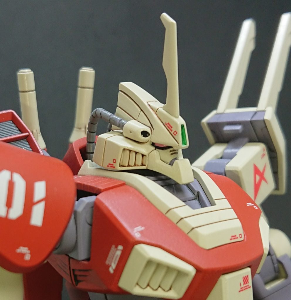 完全にガンダム顔です。