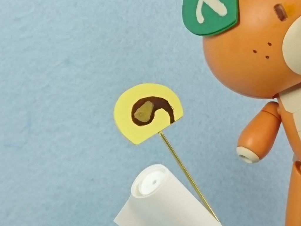 カステラ生地で餡と栗を巻いた「御栗タルト」