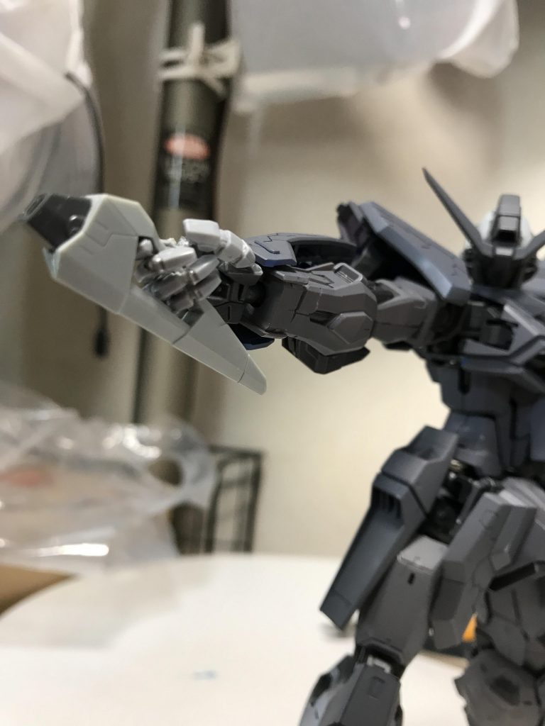 稼働指は軽いもの程度ならちゃんとグリップできます