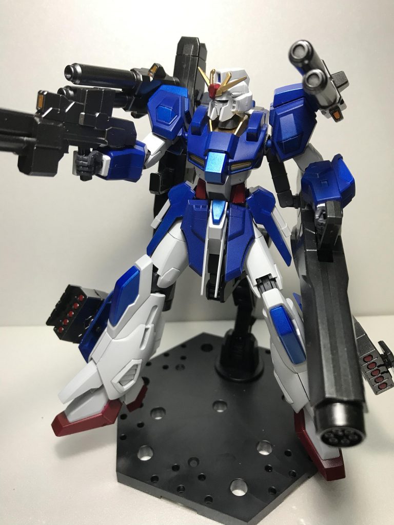 ビーム系ではなく実弾の火力を上げたいと思ったので、レオパルド・ダ・ヴィンチの武装をそのまま実装しました。