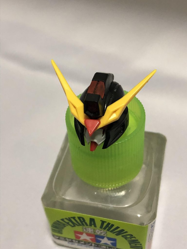 頭部はデスティニーフェイスを頑張ってブリッツに移植、どうしても頭頂部のパーツをクリアにしたくて製作しました。