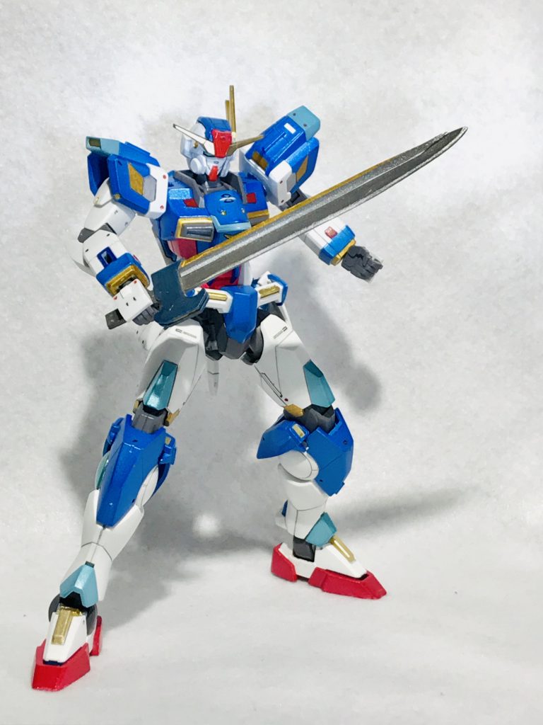 *BCソード*
取り回しが良い実体剣。近距離戦闘での要となる武器。左腰に懸架される。