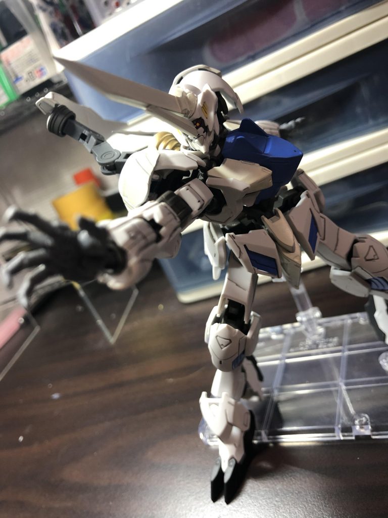 白の聖騎人–4枚目/制作者：多趣味の生き甲斐