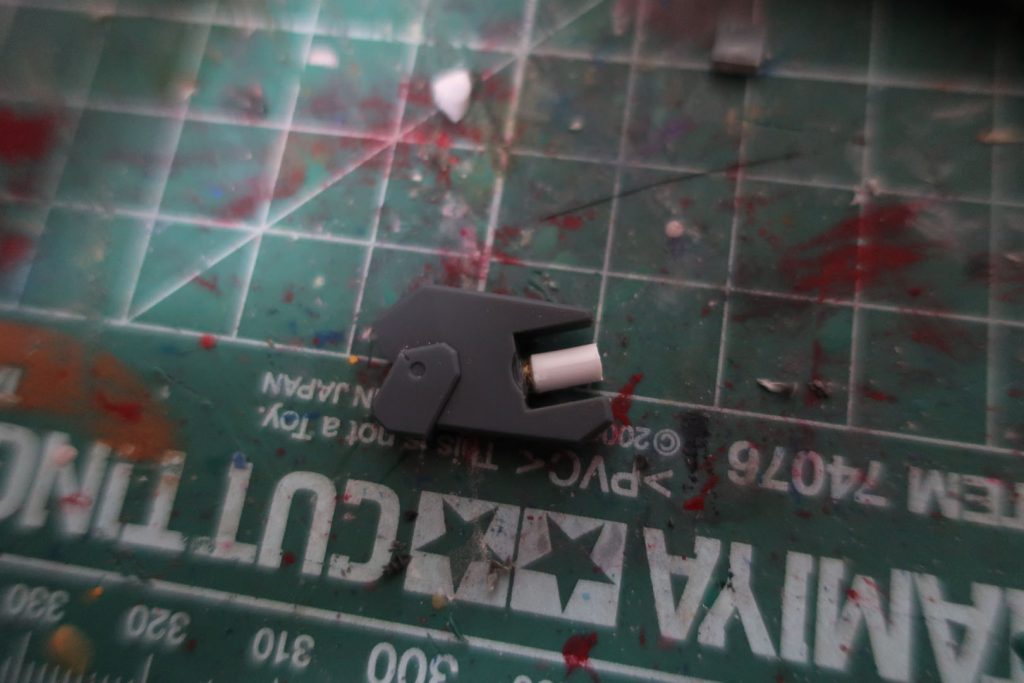 足はバスターのものにストライクの関節移植