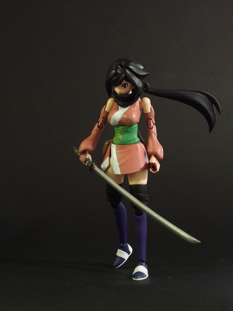 帯の部分に花柄の模様を入れてます♪