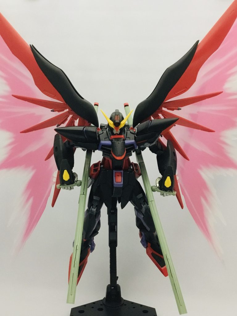 ビーム砲を改造して両手持ちにしてみました。私的には、反則的性能機体なのでパルマフィオキーナのみでいいと思っていたのですが、一様。