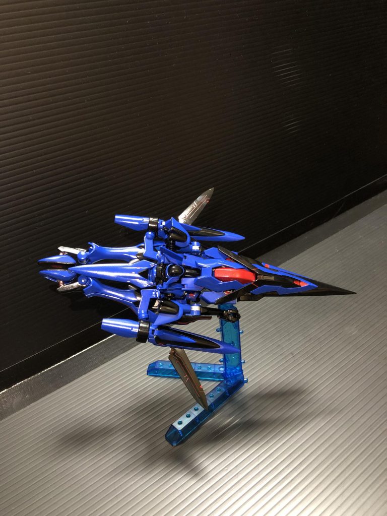 こちらはType βの試作機となります。
試作段階から半年に到りついに技術班が飛行ユニットを完成させType β改に進化します。