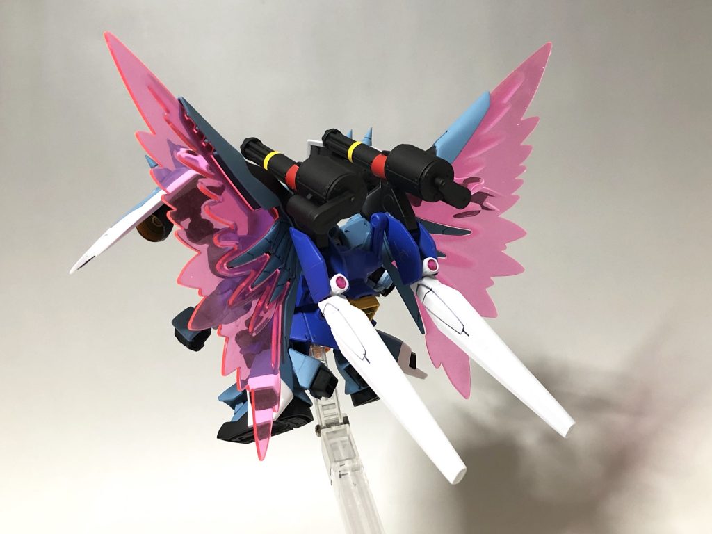 展開時はガトリングユニットが後ろにズレます。