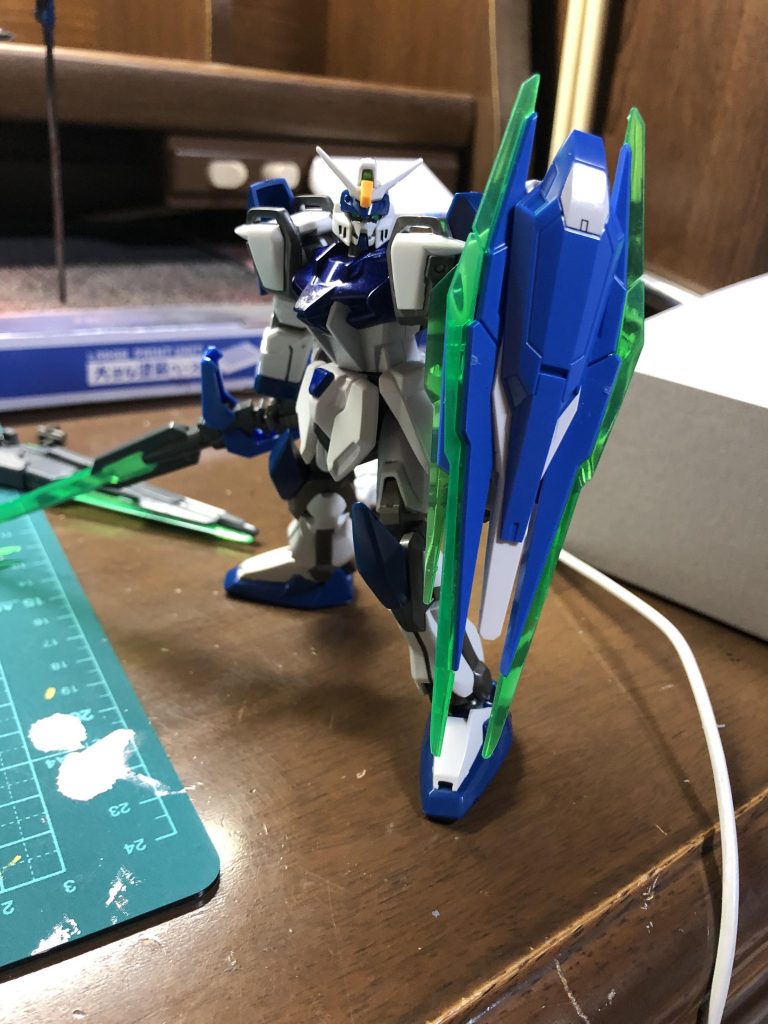 接近戦メインのOソードパック。ソードビットによる遠距離攻撃も可能だが接近戦で使うより攻撃力は落ちる。