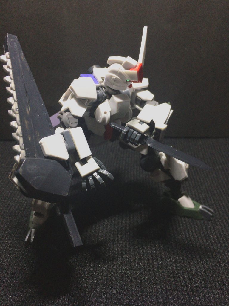 近接用ダガー
腰裏に装備している小型剣。

自分的にはダガーは投げものだと思ってます。