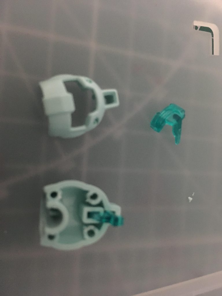 バイザーの後ハメ工作