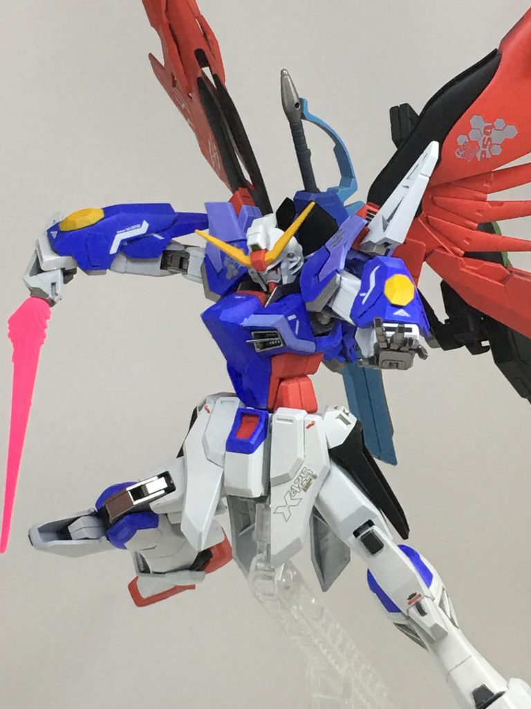 フラッシュエッジ2ビームブーメラン
持ち手はこの作品では珍しくHGからそのまま流用しました。エフェクトはMGデスティニーのものにグラデ塗装してます。