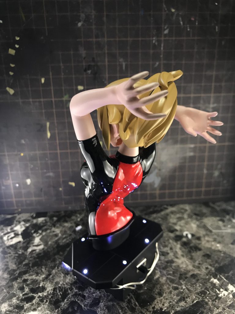 ラバー衣装っぽさを出したかったので、グラスクリアーを多めに吹き重ねました。
面倒くさがりなので笑、コンパウンドは使わず吹きっぱなしフィニッシュです(^◇^;)