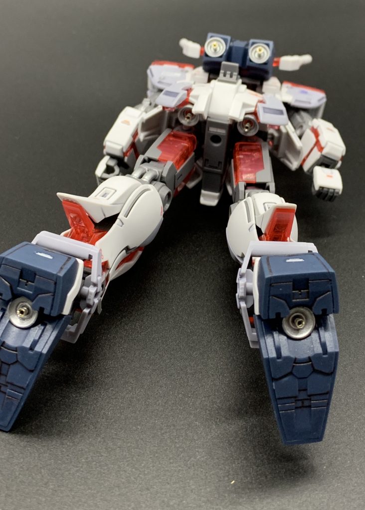 バーニアにはピンを埋め込んでディテールアップ