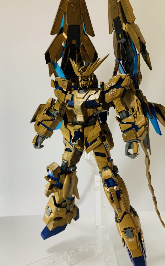 いつも通り下地ブラック引いたのですが、今回使ったメタリック塗料にはいらなかったみたいです。