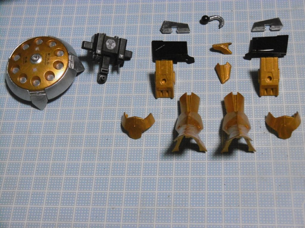 ゲストレイ → アストレイ への逆強化(取り外し)パーツ。
アストレイからは「*それぞれを本来の形に戻すだけ*」です