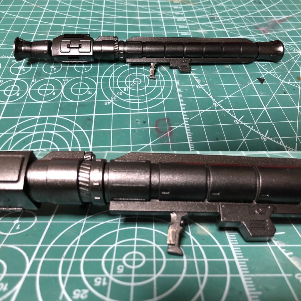 アトミックバズーカ。肩接続ありません。
保持の為持ち手に磁石、モノアイ同様手の甲の肉抜きに磁石入れてます。
流石に保持はキツイです。
馬鹿力設定にしました……
すみません反省します。