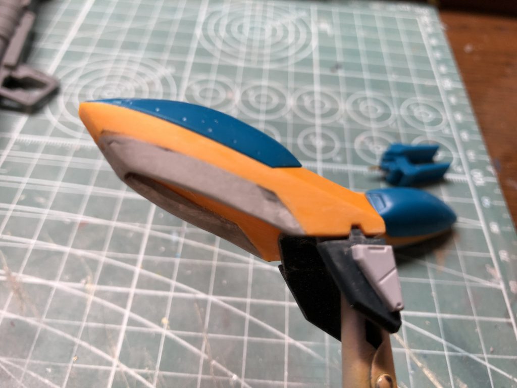 肩はパテで延長しました！