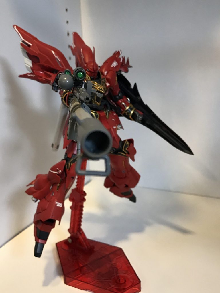 おなじみのバズーカ発射シーン！