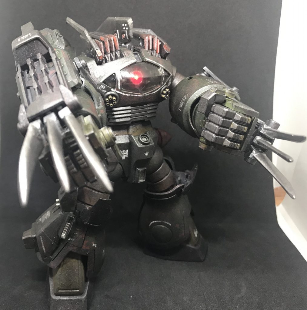 クロー展開状態、ゼーズールのクローは肉抜き穴をパテで埋めました。