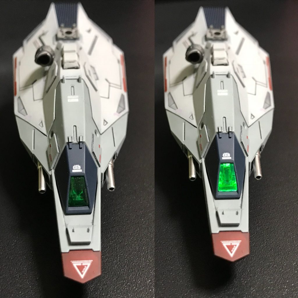 複合兵装シールドにもLEDを仕込んであります。