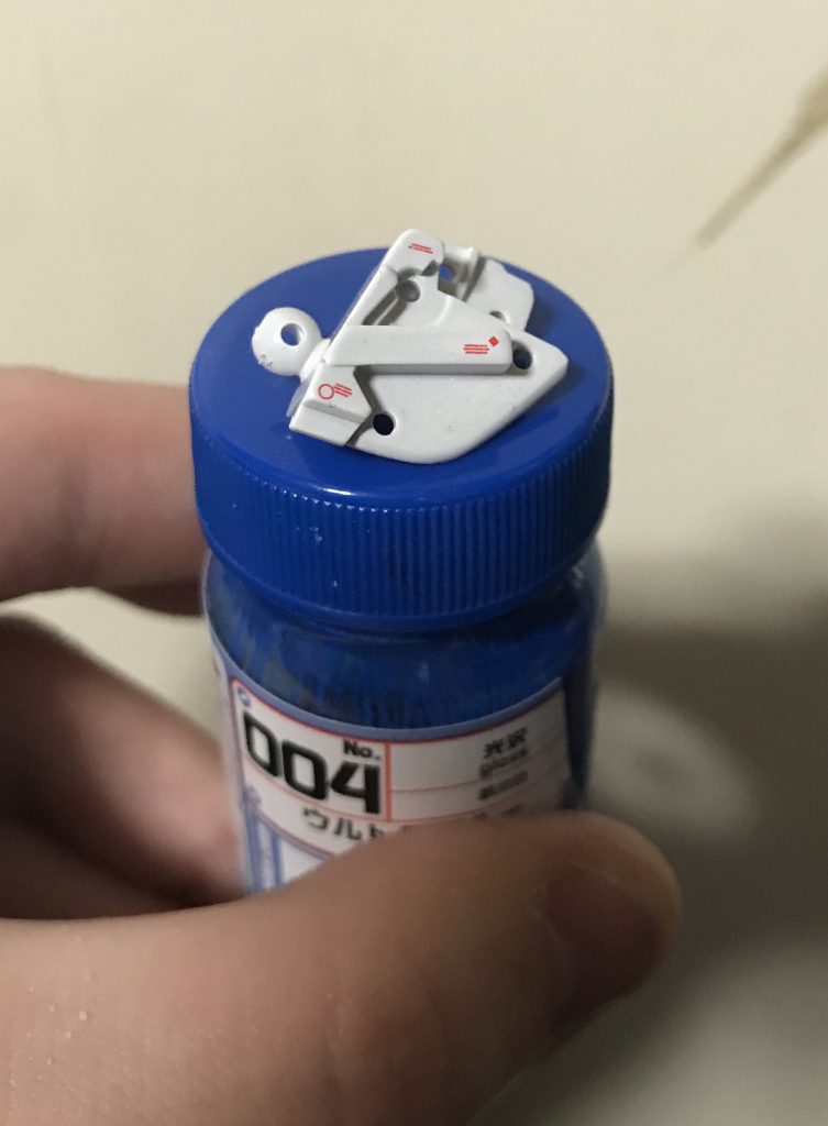 非常にパーツが小さいので、デカール貼りは気を使いました。