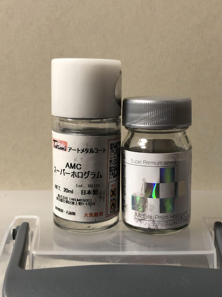 どっちのホログラムを塗るか迷いました。
それぞれ特徴があるので迷いました。