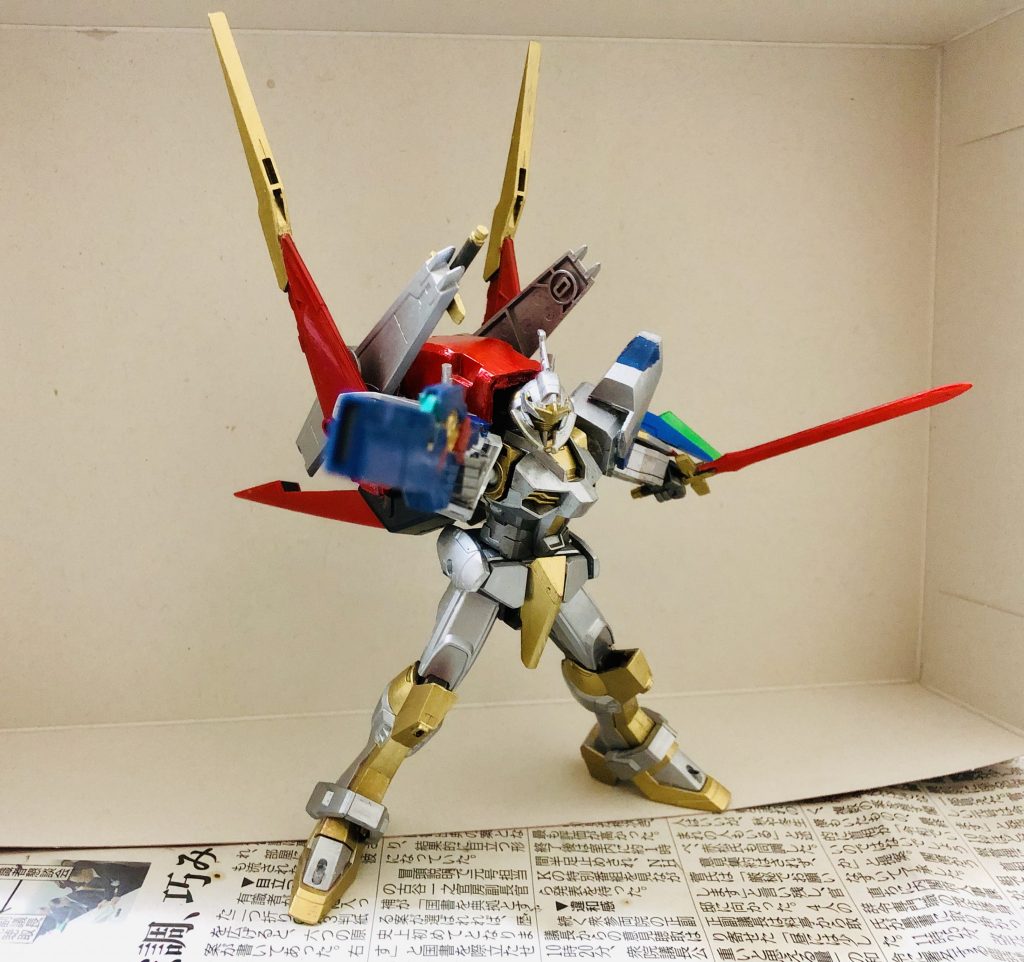 地上戦ではウイングを上部に畳んで戦闘を行う設定です。
メイン武装の2本のソード(MVS)はグリムゲルデのヴァルキュリアブレードをヴァリスはラファエルのGNビームライフルを塗装しました。